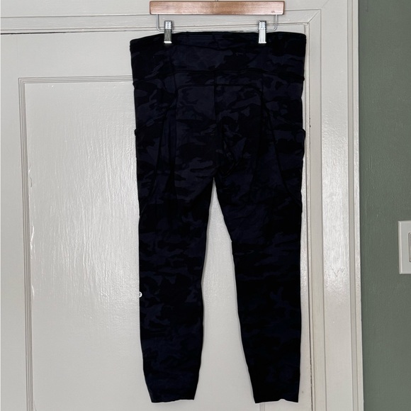 Lululemon Fast and Free Leggings - Picture 6 of 6